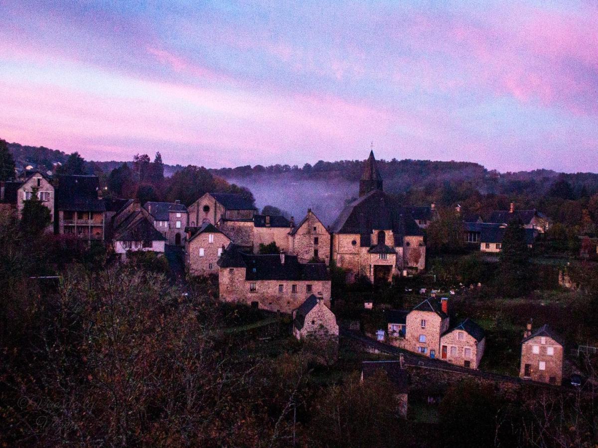 Vue Sur La Vezere Bed & Breakfast Treignac Exterior photo